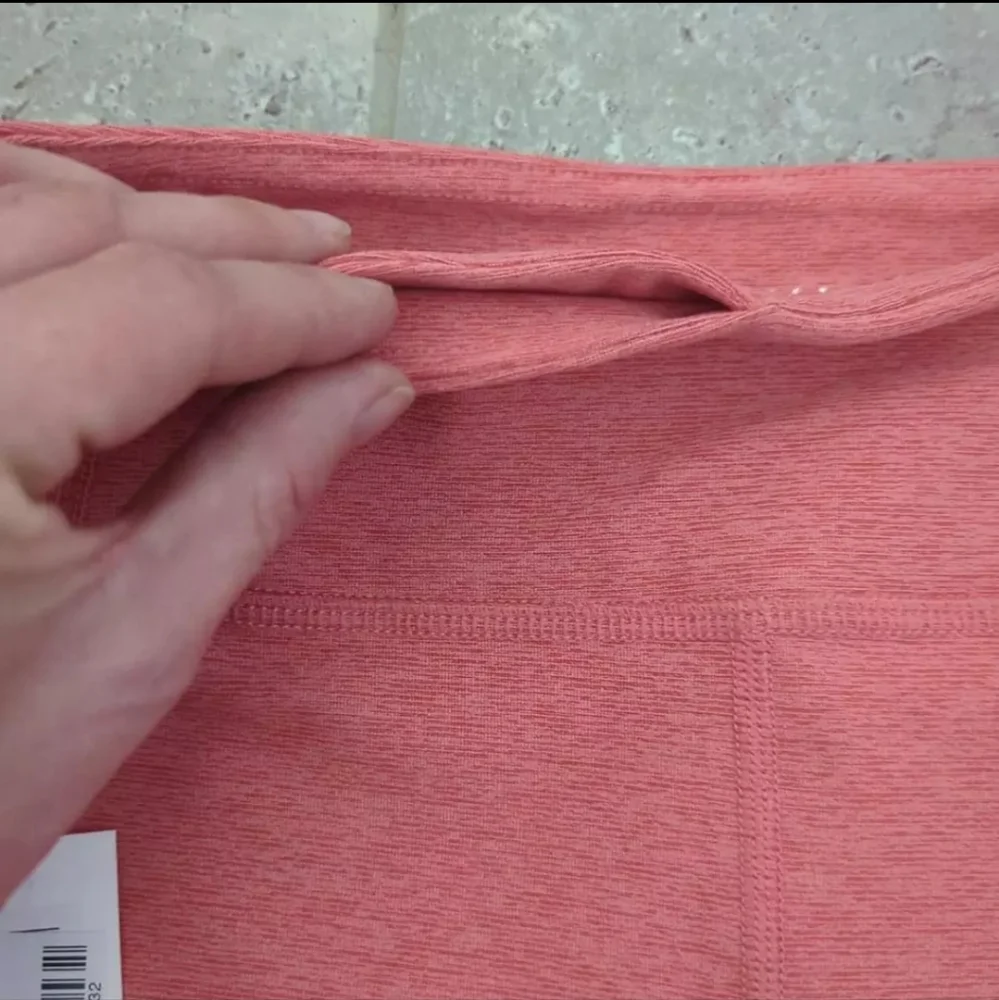 OUTDOOR VOICES | Pink/Peach Warmup Stretchy Bike Shorts  Size XS - Picture 3 of 4